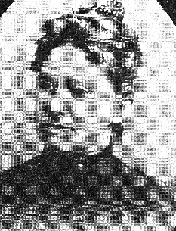 Emma Hull