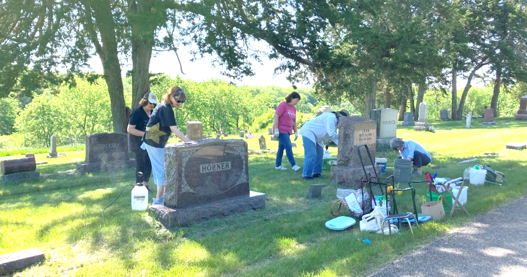 headstone
                            cleaning