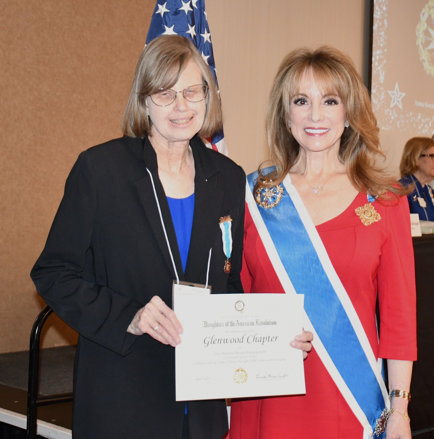 100% certificate
                photo